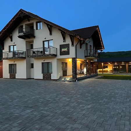 Pensiunea Andres Sovata Ngoại thất bức ảnh